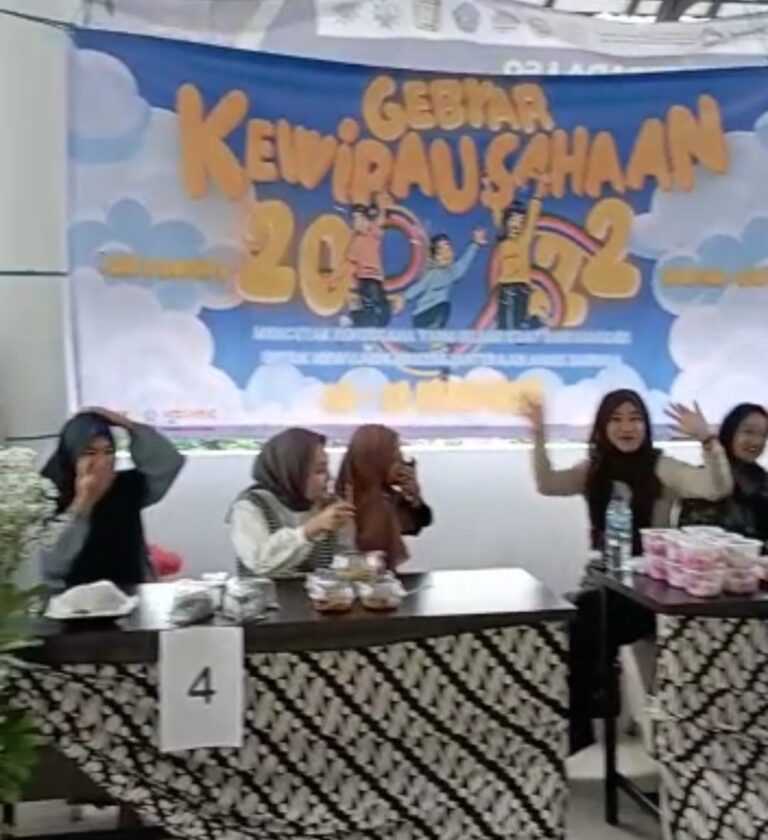 Tingkatkan Minat Berwirausaha, Prodi Akuntansi Gelar Acara Gebyar KWU Selama Tiga Hari